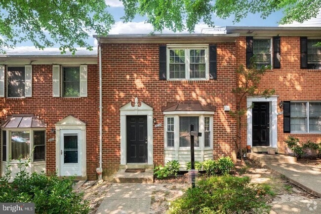 Building Photo - 2035 S Glebe Rd Rental