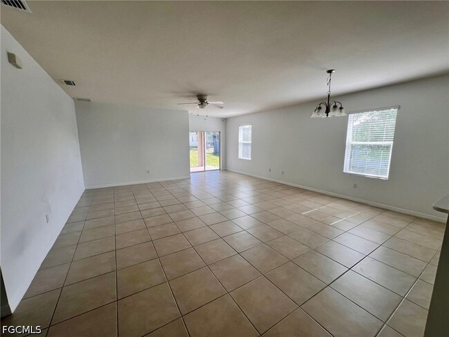 Photo - 103 NW 7th St