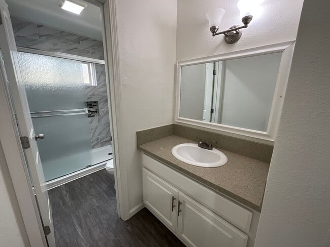 Photo - Diamond Crest Apartments