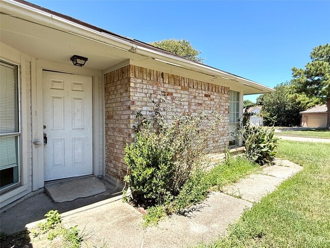 12215 Westlock Dr
