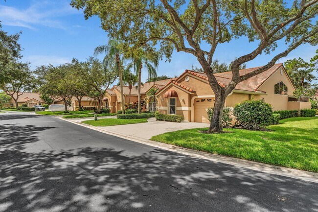 Photo - 1904 Rosewood Way