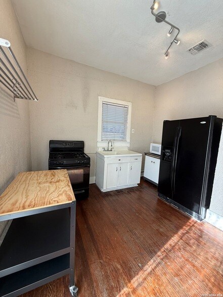 Photo - 1207 McCullough Ave