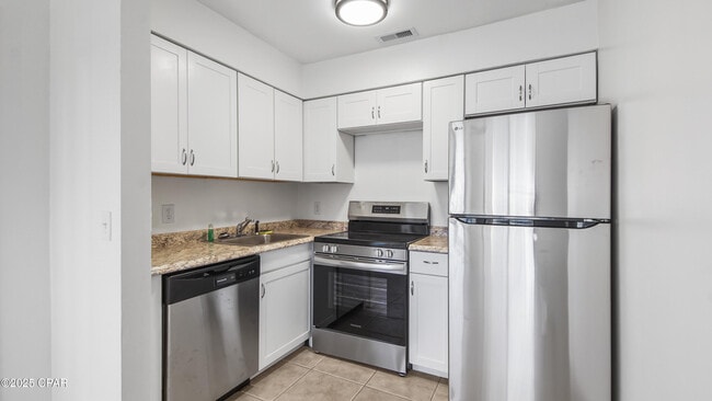 Photo - 4114 Holiday Dr Unit 7