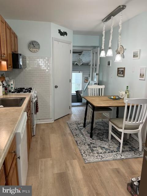 Photo - 24 W Greenwood Ave