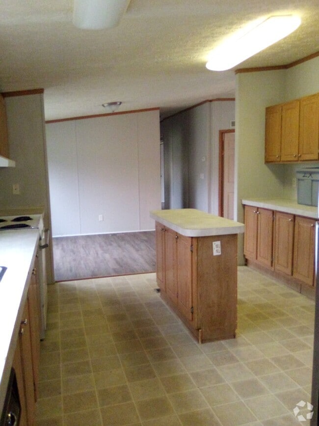 Building Photo - 3111 Riverside Dr Rental