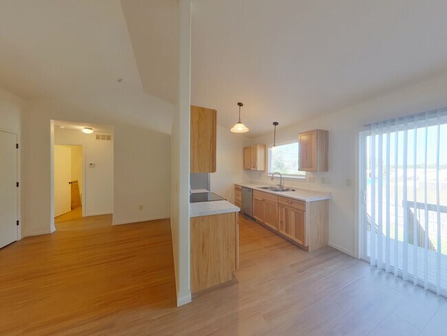 Photo - 1022 W Clyde St
