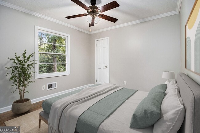 Photo - 2550 Graywall St