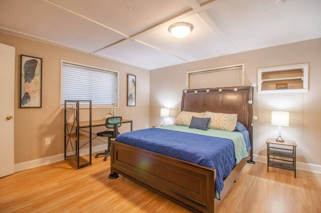 Photo - 1245 Catalpa Ln Unidad 1