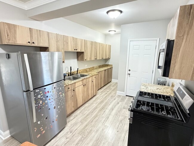 Photo - 5842 W Barry Ave Unit 2E