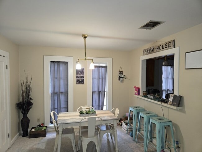 Photo - 316 E 7th St