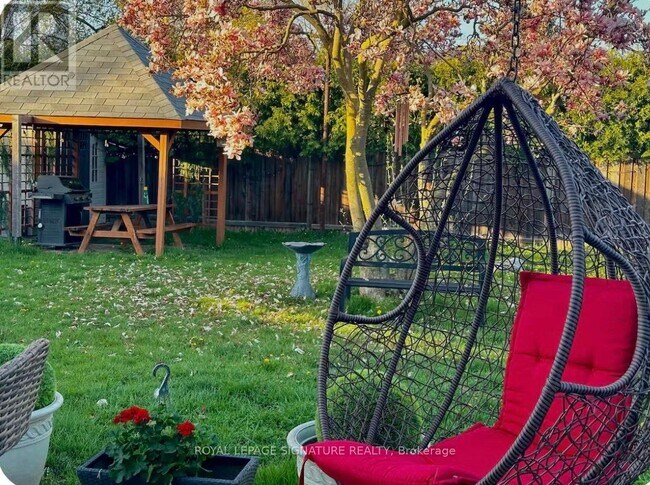 Photo - 441 Seaton Dr