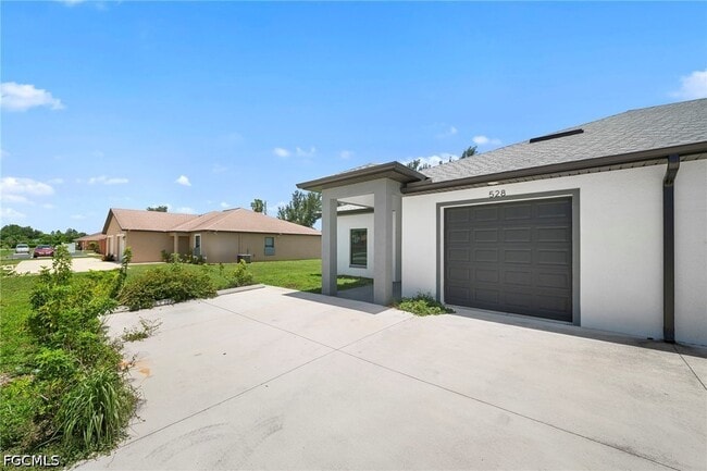 Photo - 528 SE 6th St