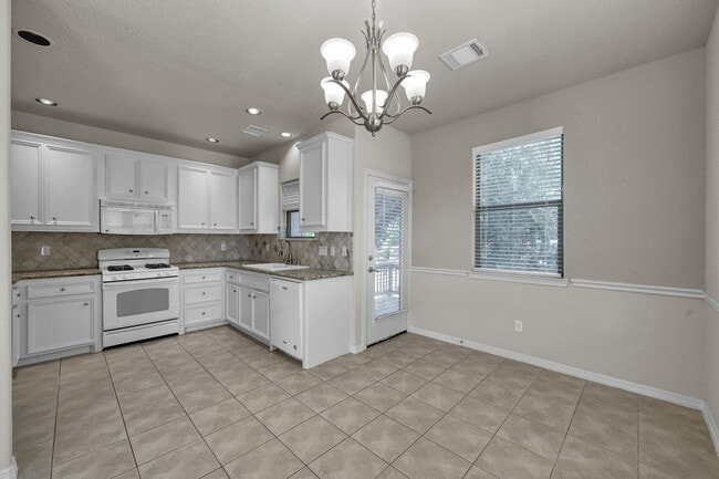 Building Photo - 130 April Cove