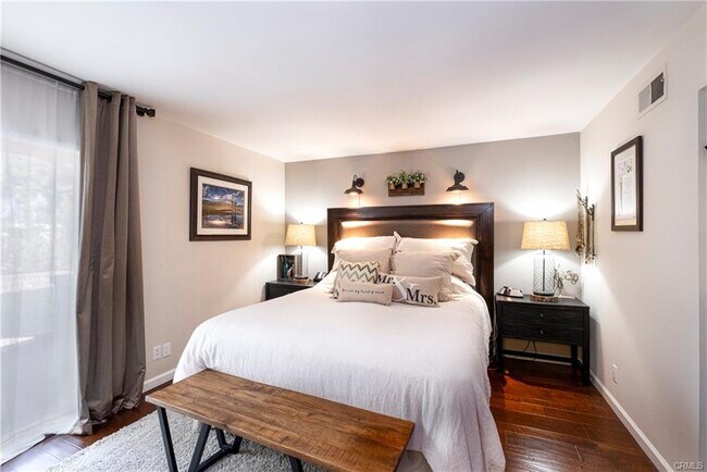 Photo - 4971 Hemlock