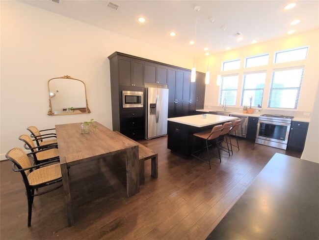 Photo - 2610 Polk St