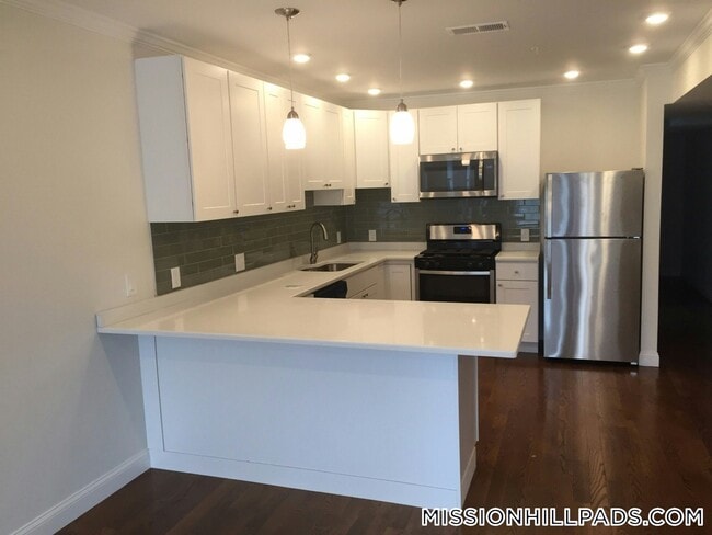 Photo - 2747 Washington St Unit 2