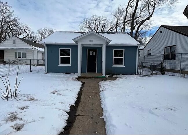 Building Photo - 1214 N 10th St