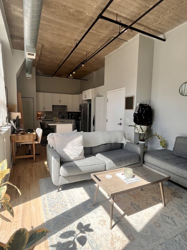 Photo - 758 N Larrabee St Unidad 833