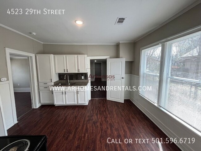 Photo - 4523 W 29th St