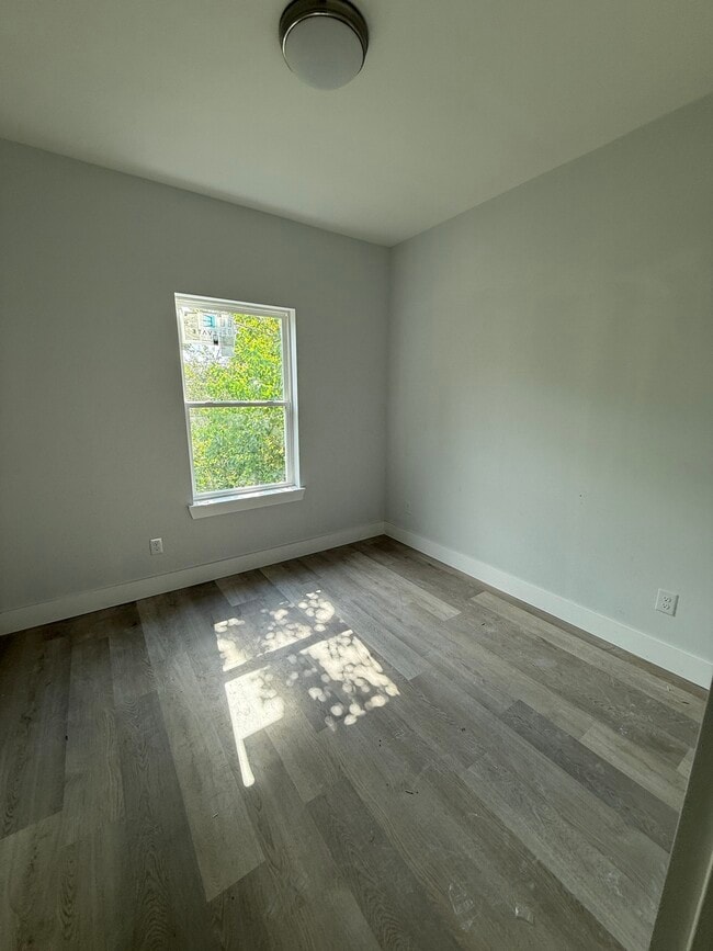 Photo - 3537 Alderfer St