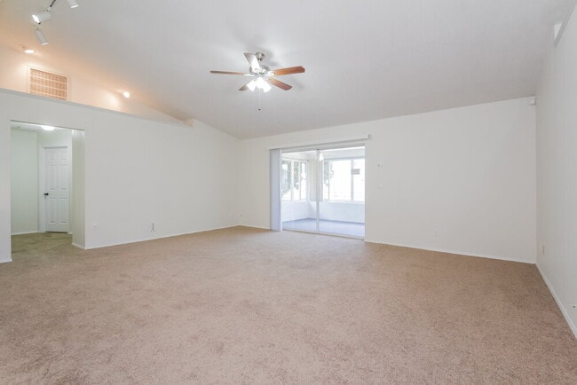 Photo - 2877 48th Way E