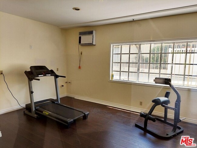 Photo - 10475 Ashton Ave Unit 201