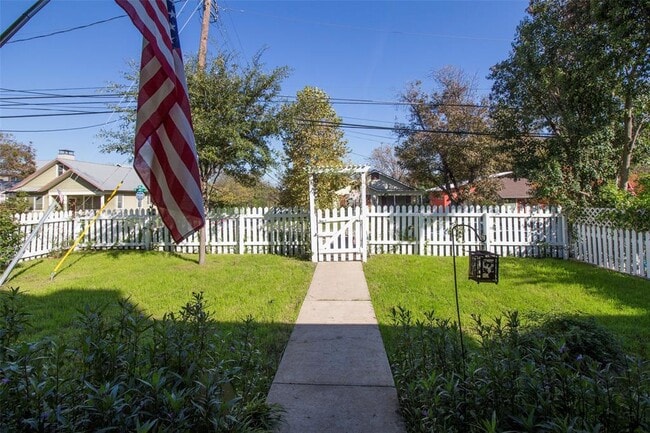 Photo - 1509 Treadwell St