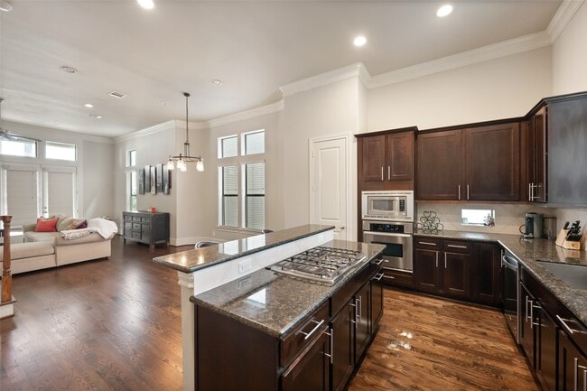 Photo - 1629 Upland Lakes