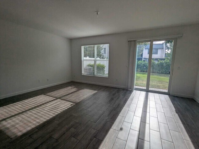 Photo - 4351 Pond Lily Ln