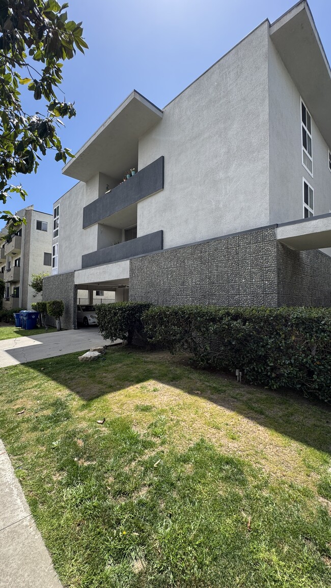 Photo - 1835 S Bentley Ave