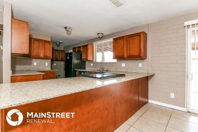 Photo - 6136 W Clarendon Ave