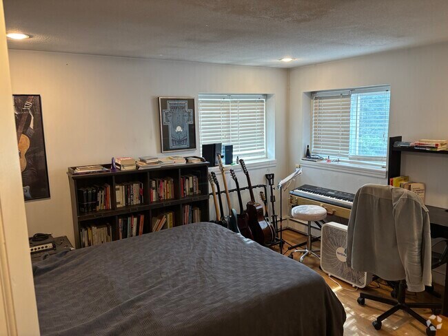 Building Photo - 52 Euston Rd Unit 19 Rental