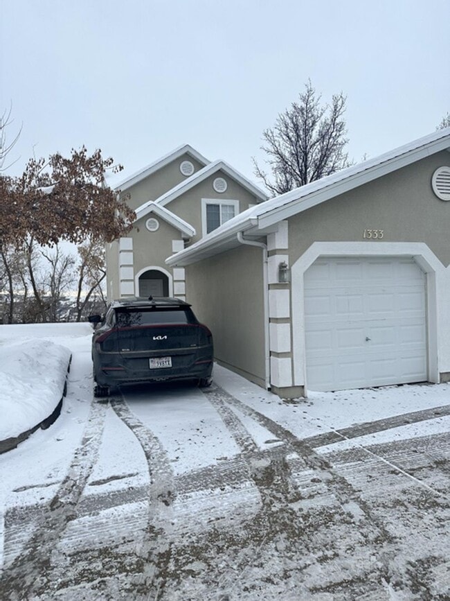 Building Photo - Dorothy Hill Rentals Unit 1333 E 6225 S-1