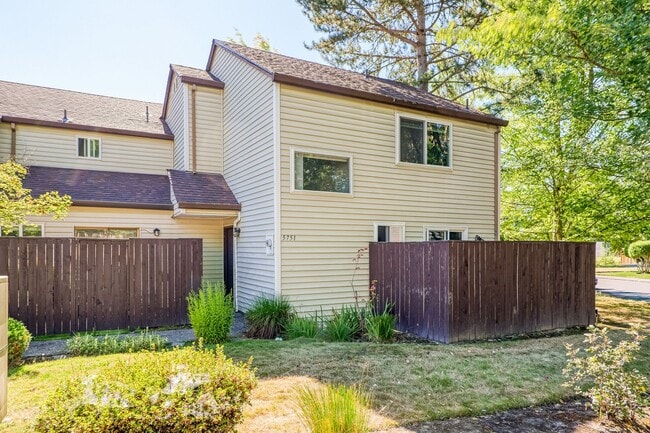 Building Photo - 5751 SW 204th Pl