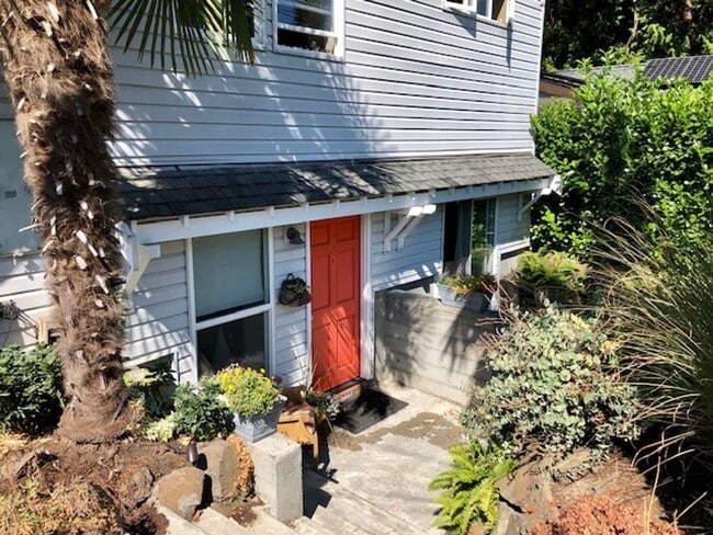 Photo - CARTAL DUPLEX Unit LOWER ~ B