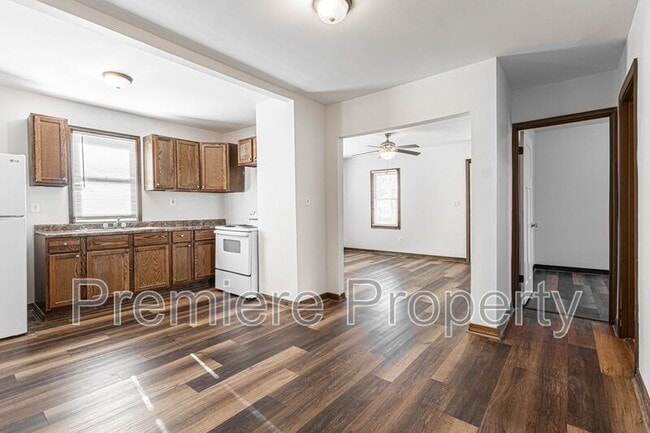 Photo - 2419 S Vermont Ave