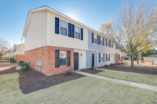 Petersburg Place - Petersburg Place Apartments