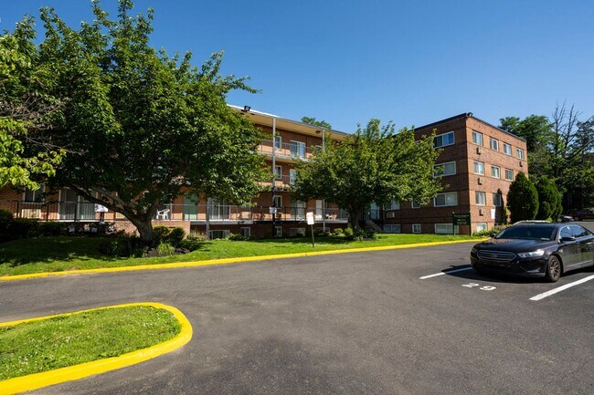 Photo - Welcome home to Walnut Terrace!
