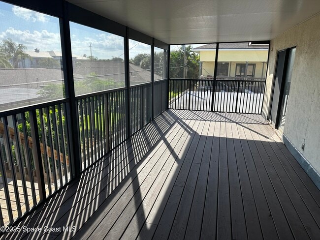 Photo - 565 Jackson Ave