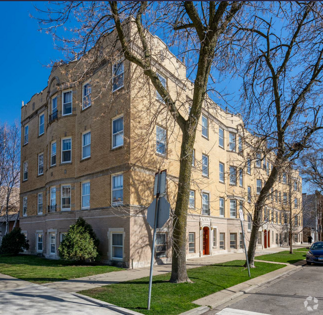 Building Photo - 4919-4927 N Rockwell Unit 4923-1 Rental