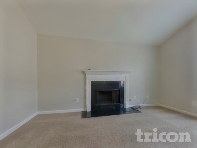 Photo - 162 Whetstone Way