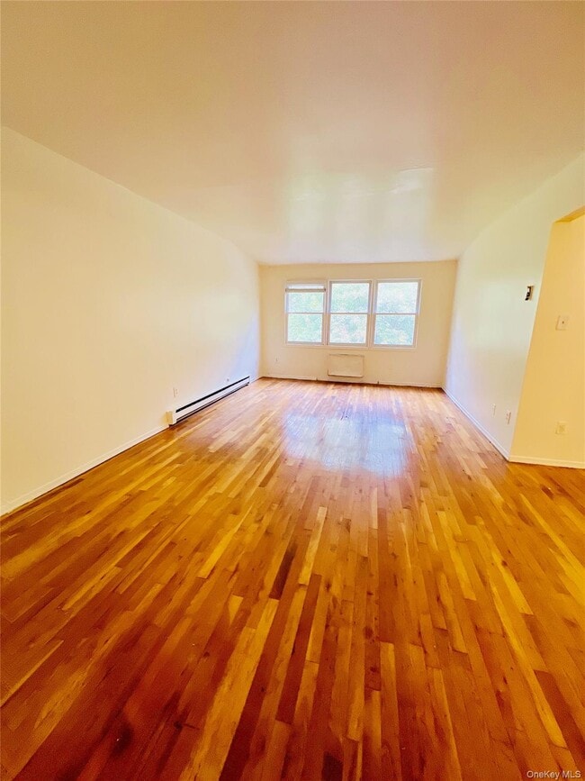 Building Photo - 13-27-27 Bell Blvd Unit 3F