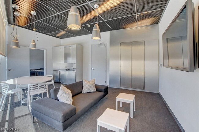 Building Photo - 3722 S Las Vegas Blvd Unit 2310