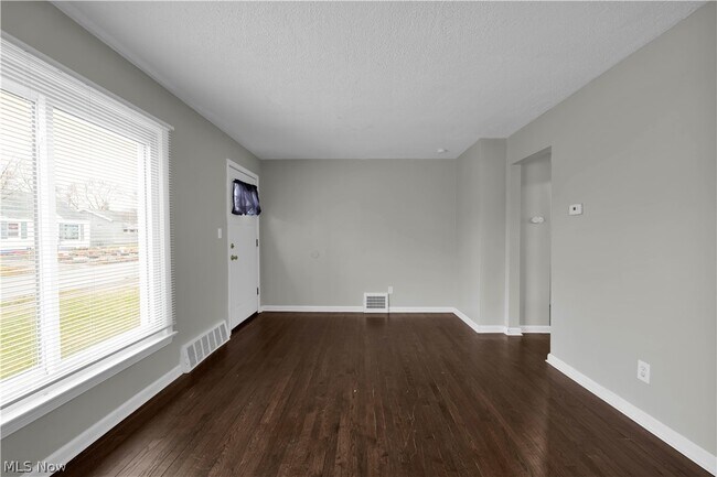 Photo - 4561 W 148th St