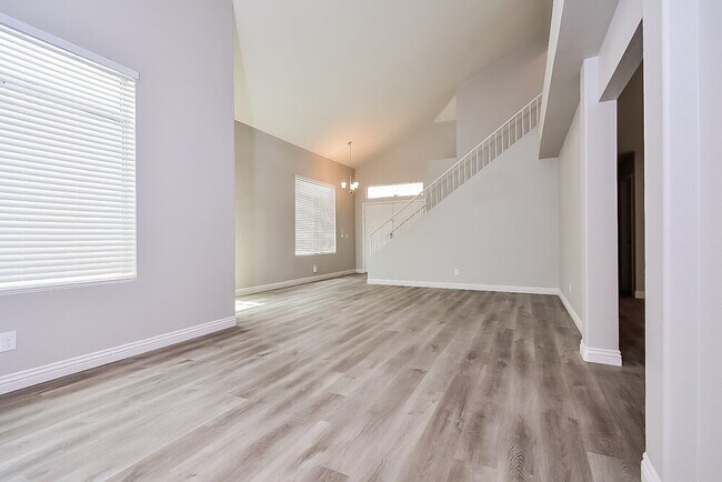 Photo - 1915 Casa Verde Dr