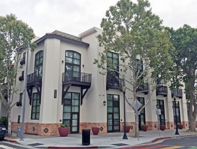 Building Photo - 925 The Alameda