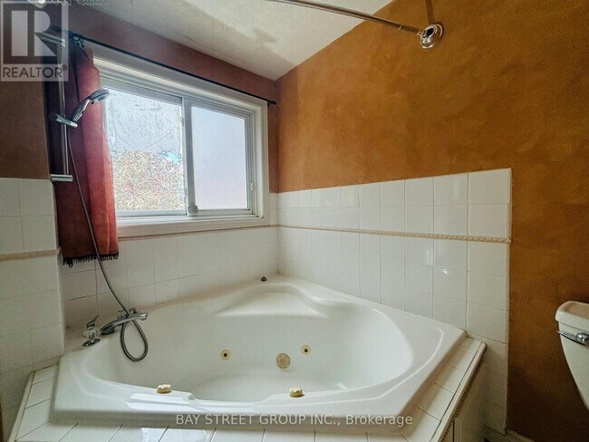 Photo - 327 Cornridge Pl