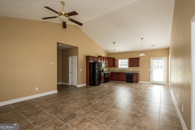 Photo - 90 Millstream Dr