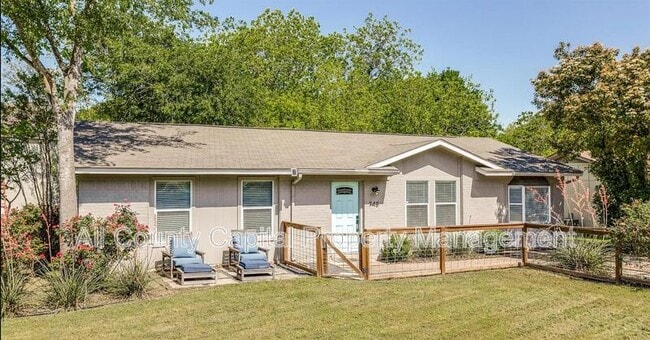 Photo - 748 Wales Way