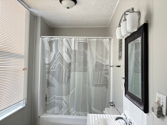 Photo - 729 E Maple St Unit #3